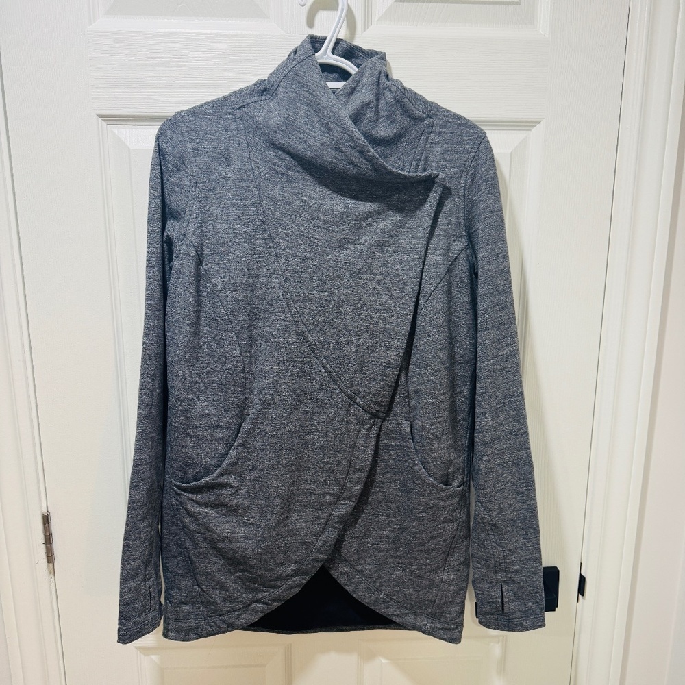 Lululemon - That's a Wrap, Heathered Snow Slub Coal Colour, Size 6 - Picture 4 of 7